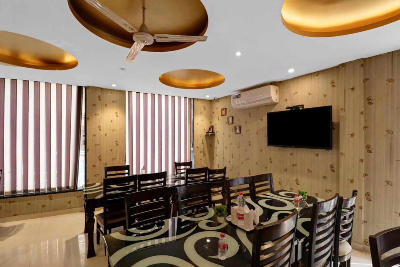 Oyo 23368 Boutique Hotel Paragon Нью-Делі Екстер'єр фото