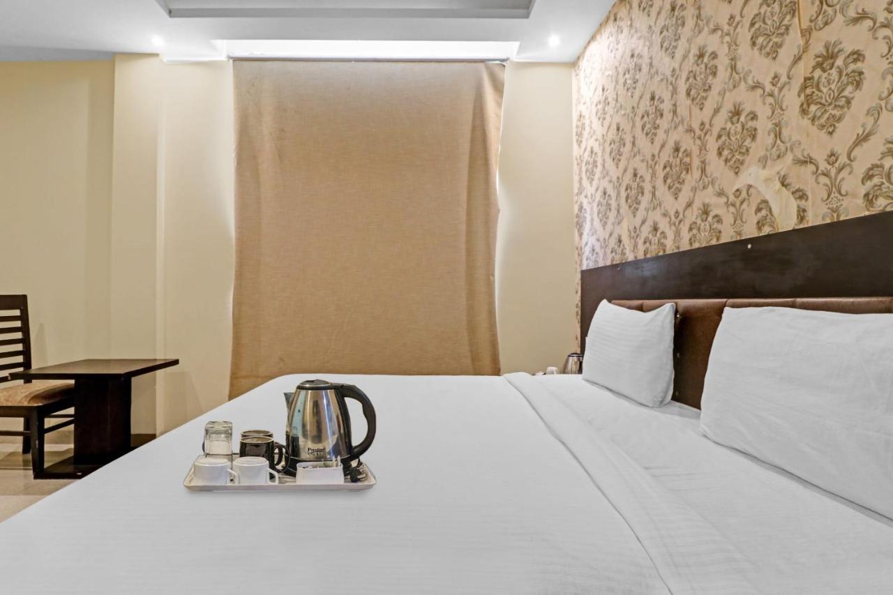 Oyo 23368 Boutique Hotel Paragon Нью-Делі Екстер'єр фото