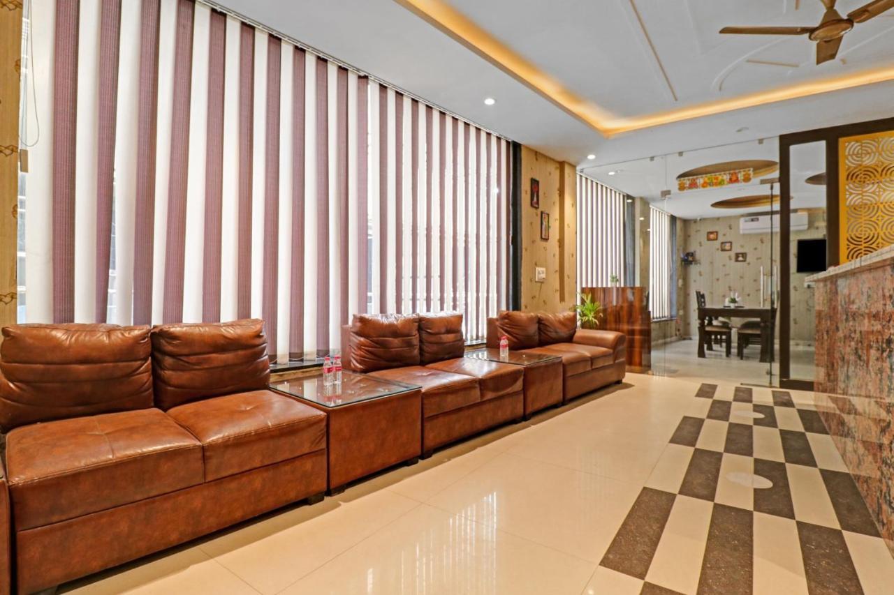 Oyo 23368 Boutique Hotel Paragon Нью-Делі Екстер'єр фото