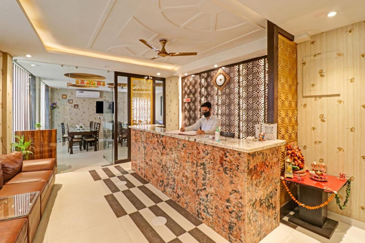 Oyo 23368 Boutique Hotel Paragon Нью-Делі Екстер'єр фото